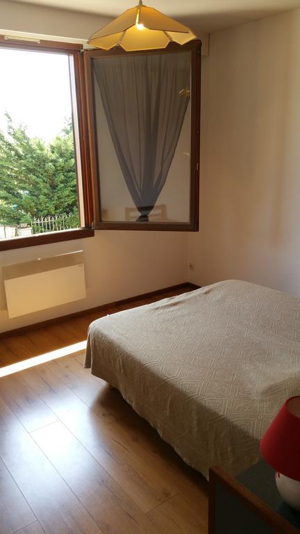 Le Magiot Hotel Montliot-et-Courcelles Room photo