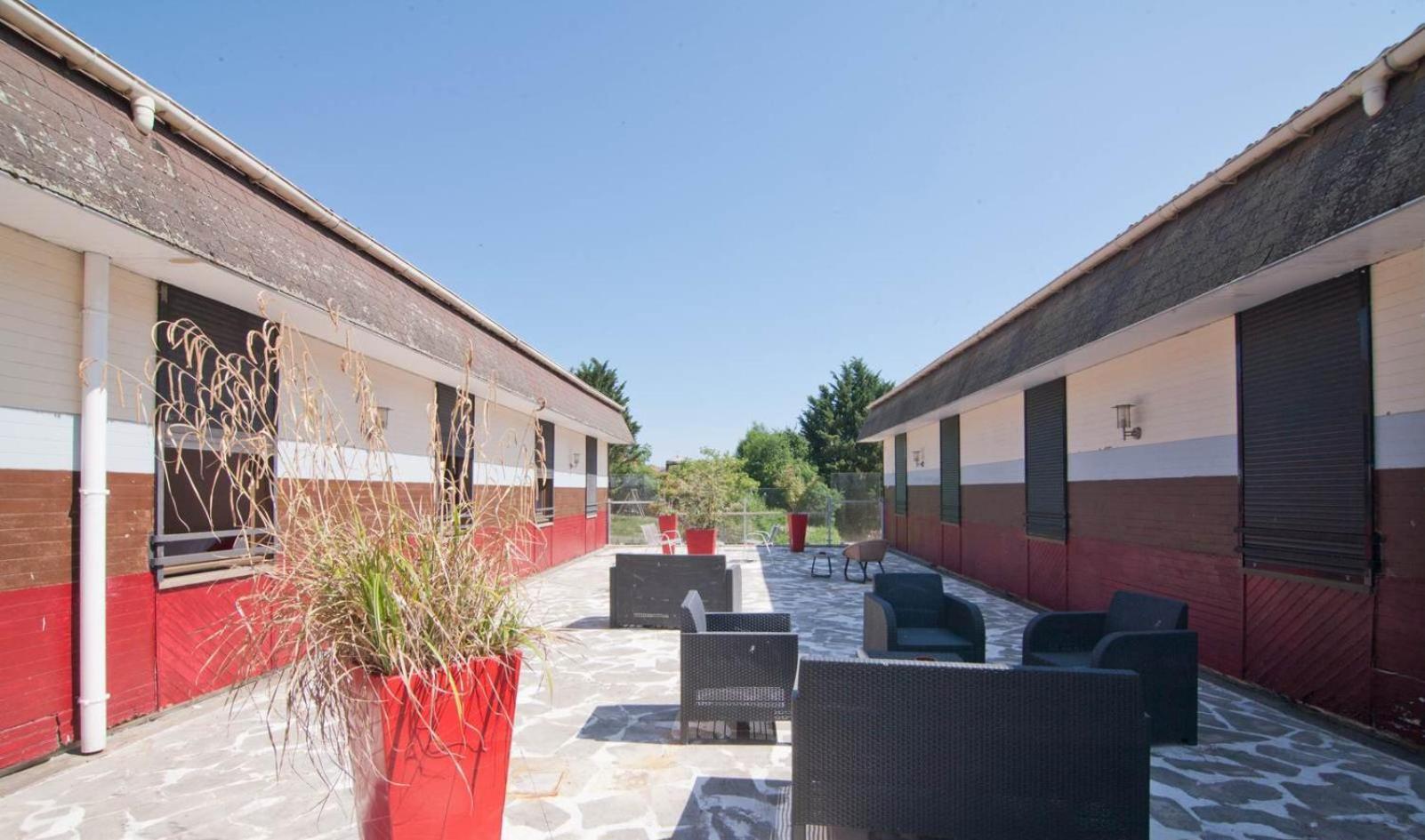 Le Magiot Hotel Montliot-et-Courcelles Exterior photo